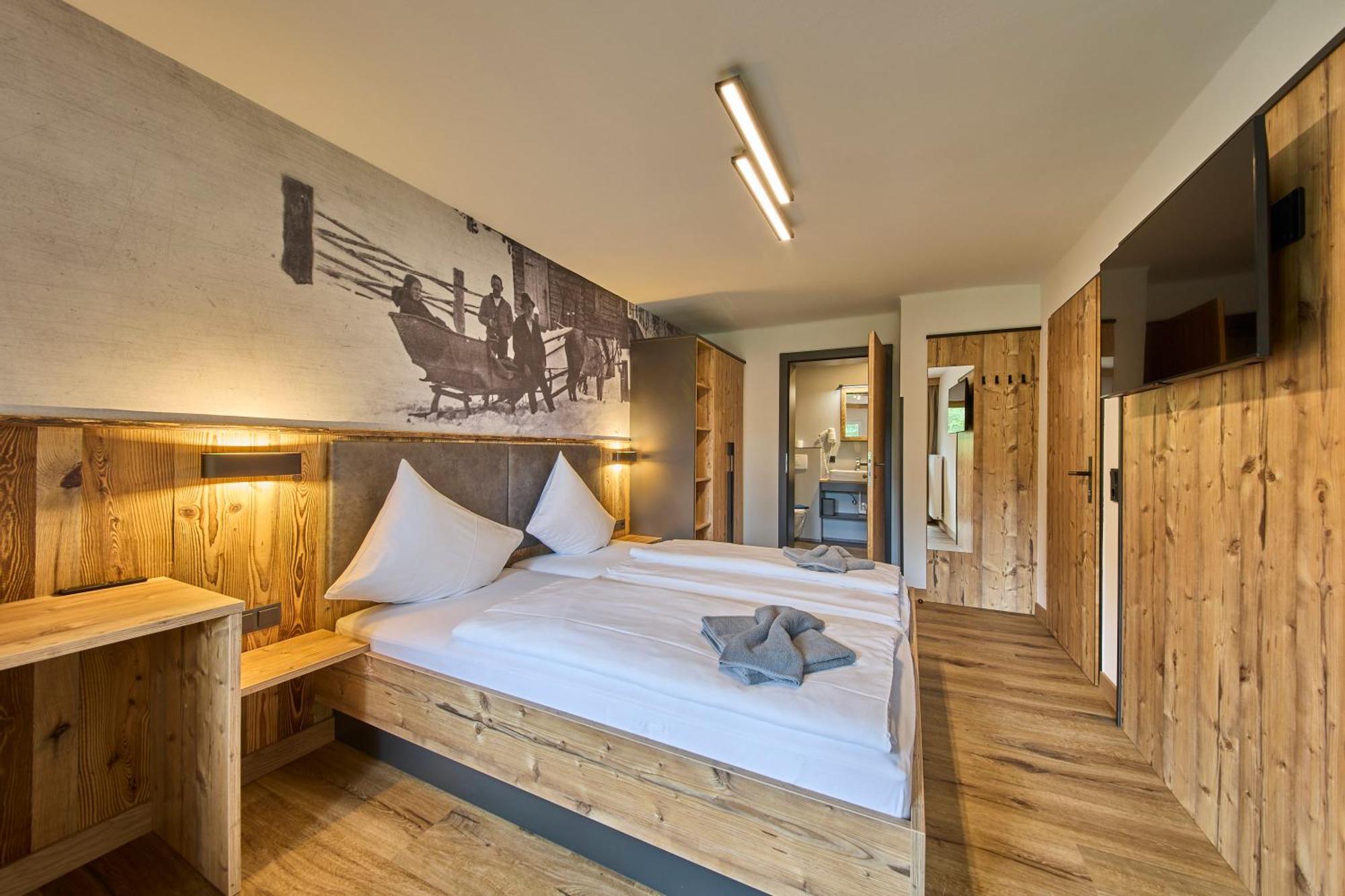 Doppelzimmer mit Balkon